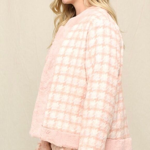 Pink Fur trimmed houndstooth jacket - Picture 10 of 11